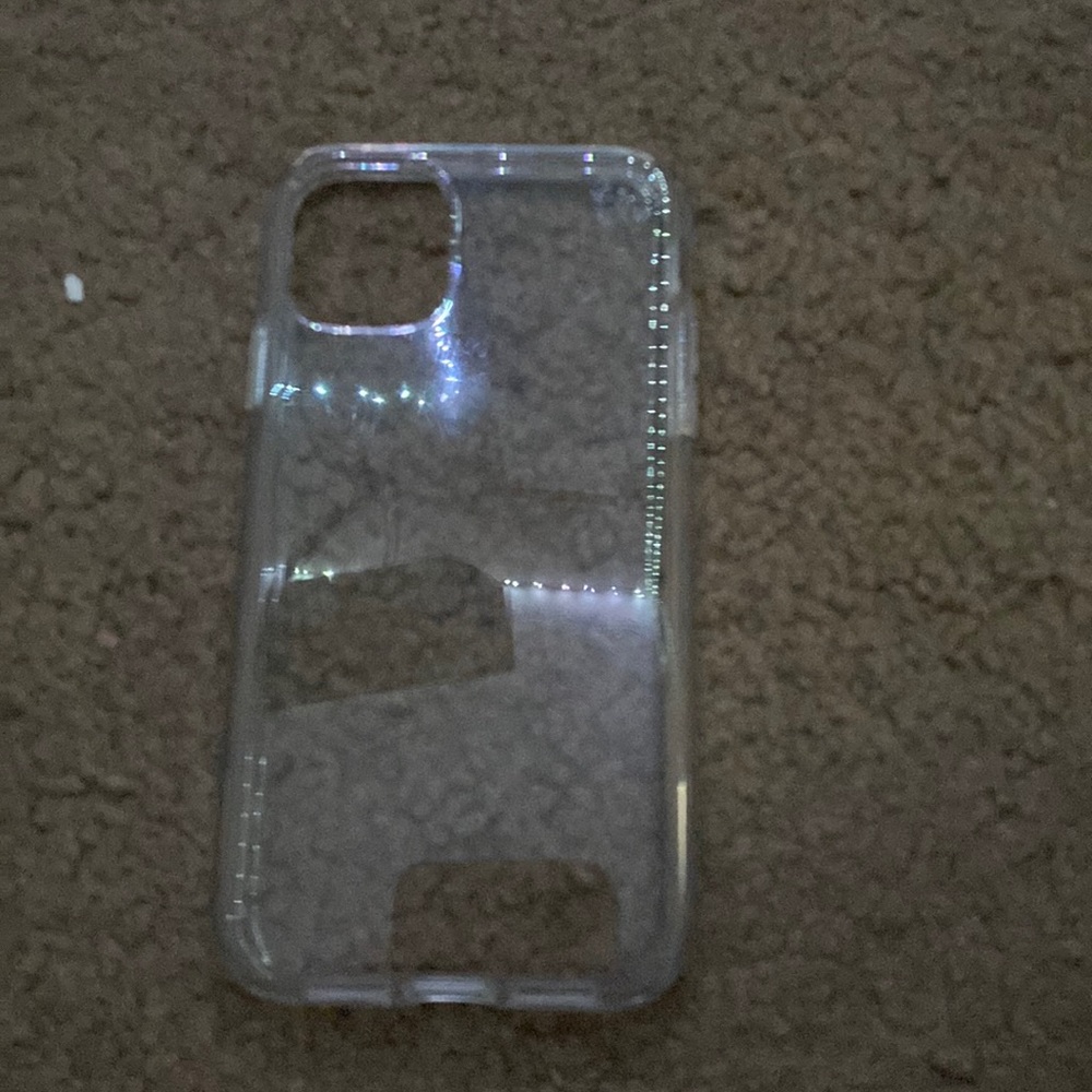 iPhone 11 speck case clear